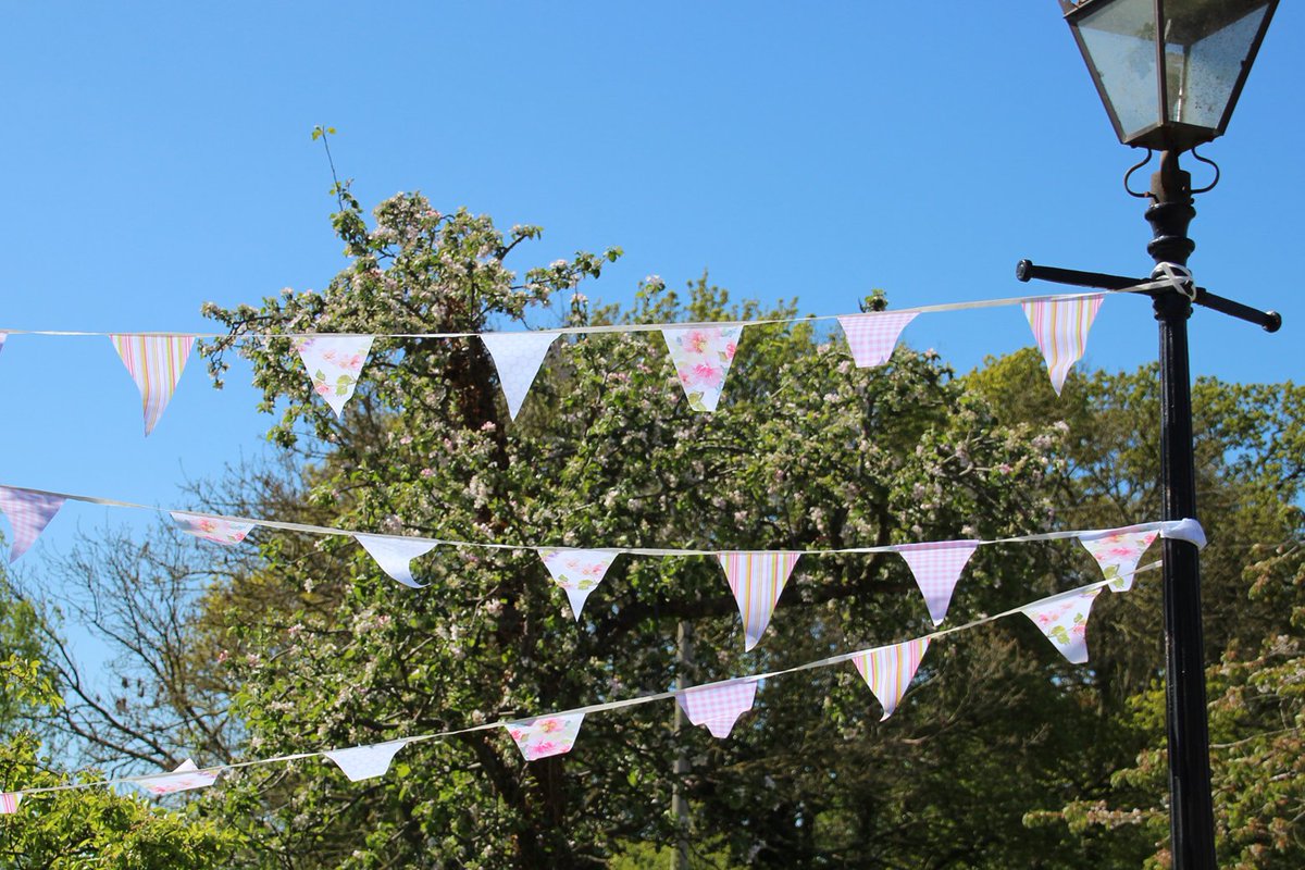 madebyevolved's tweet photo. Blue Sky and custom printed #Bunting, can mean only one thing... Summer ☀️🍸🍺 #UKSmallBiz  #YORKSHIREIS #loveyorkshire https://t.co/cDdw1vwzei