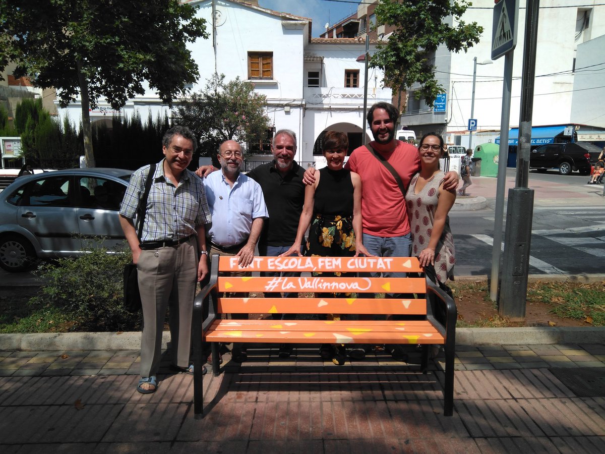 <a href="/escolatv/">Escola Valenciana</a> @PLlValencia i <a href="/AccioCulturalPV/">Acció Cultural del País Valencià</a> ens reunim amb l' <a href="/ajlavallduixo/">Aj. La Vall d'Uixó</a> per la promoció de l'ús del valencià.