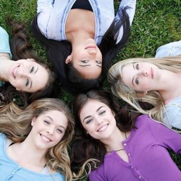 prettyliarsclue's tweet image. #HappyPLLDay #PLLForever  @lucyhale @SashaaPieterse @shaymitch @AshBenzo @SleepintheGardn @imarleneking @PLLTVSeries #PLLFamily #PLLChat