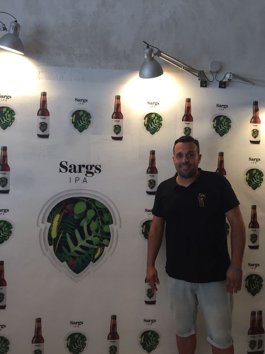 waynepaulward's tweet photo. i have a shipment of Sargs IPA landing today, a very fine IPA fully hopped #sargs #cerveza if any of my bars are interested in looking PM me https://t.co/YupAuicQhX
