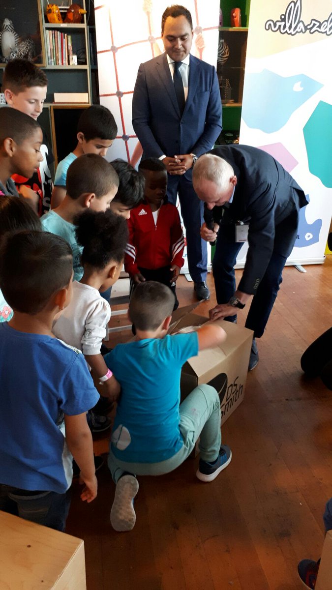 De eerste Zomerpretpakketten worden uitgedeeld in R'dam! Mede mogelijk gemaakt door de RoFa foundation en <a href="/albertheijn/">Albert Heijn</a> Goedzakken!