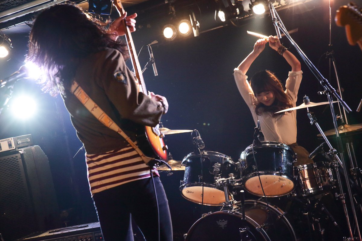 r_hg's tweet image. 昨日はCrampton@LUSH皆様ありがとうございました！
こうやって腕を思い切りあげてクラッシュシンバル叩く瞬間が大好きでした🙆💥
叩いた後は地球外生命体に頭からかじられてるような出で立ちになるのもお気に入り！

バンドやって本当によかった〜
月並みな言葉だけど一生の宝物です