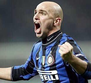 RT for Gattuso🇮🇹 
LIKE for Cambiasso🇦🇷