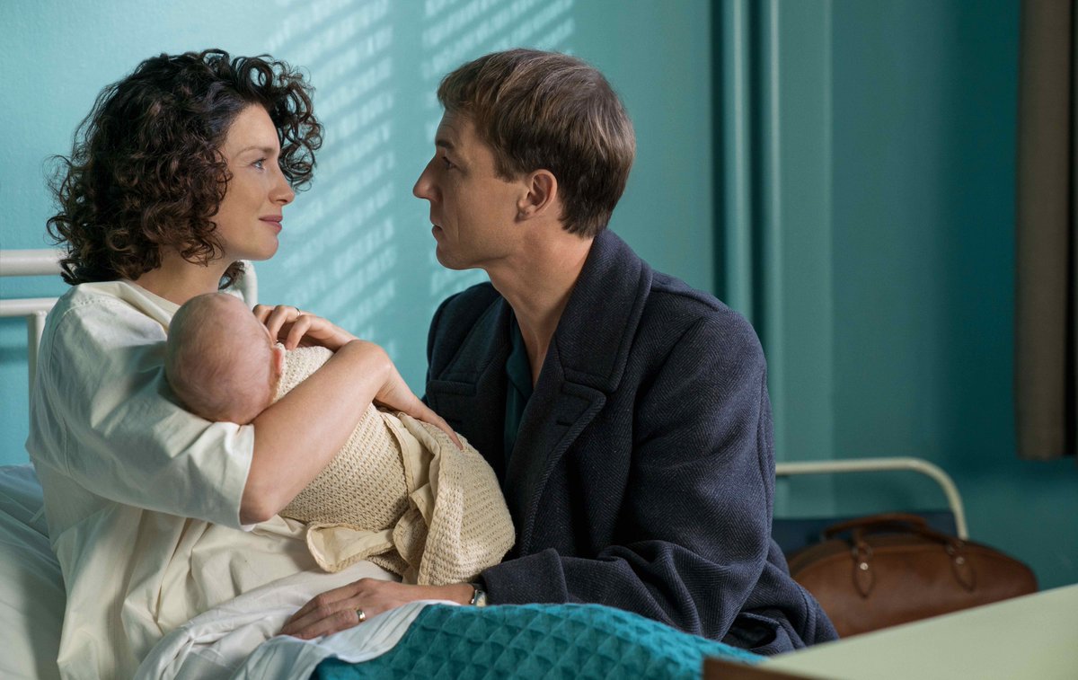 debrabirnbaum's tweet photo. Season three of #Outlander to premiere Sunday Sept. 10 at 8pm. https://t.co/BKGuQkXjQk