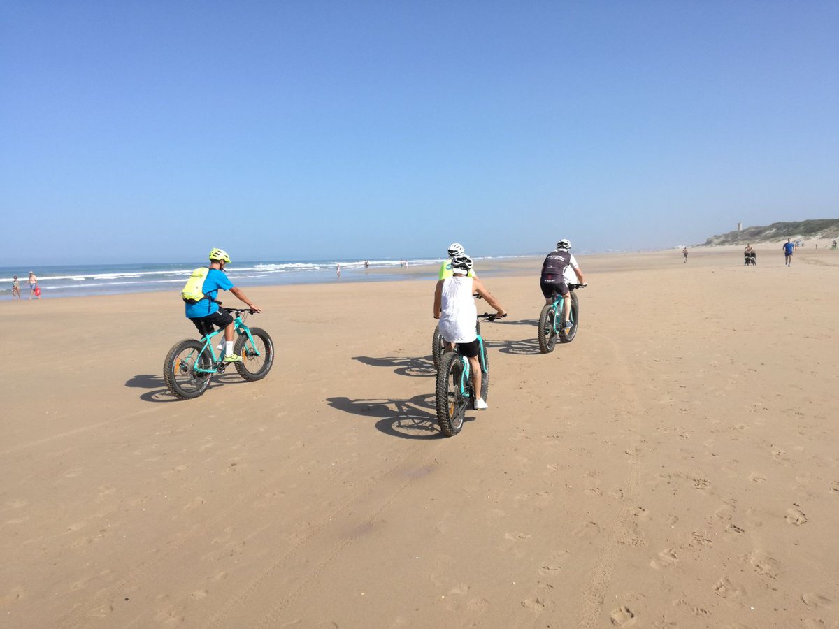 delema39's tweet photo. #LeTour de plage
#letour2017 de plage 
#LeTourdeplage https://t.co/0AfErlYUDx