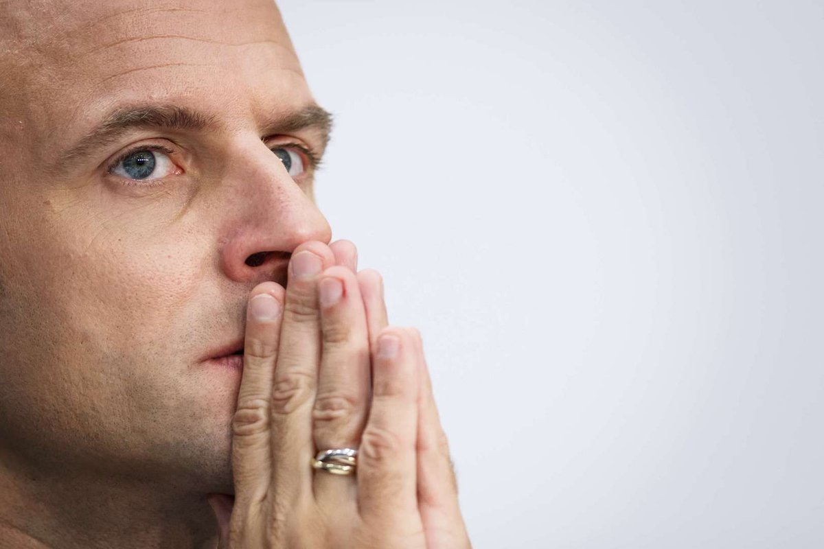 Valeurs's tweet image. La cote de popularité de Macron en chute libre &amp;gt;&amp;gt; bit.ly/2sMqTL7