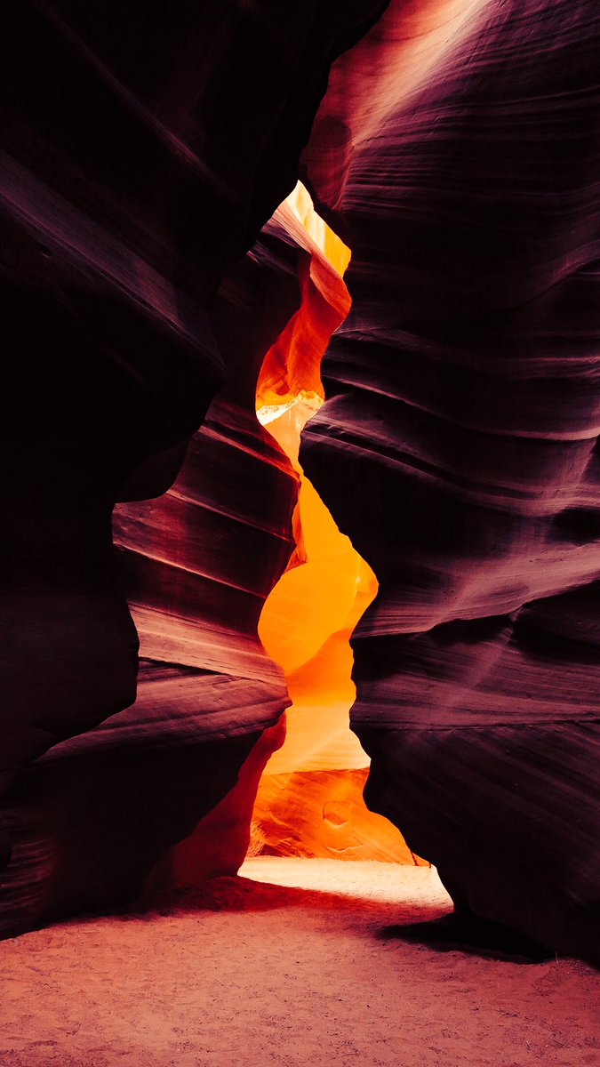 ocmort's tweet image. Qd certains st ds l'ombre,
d'autres st ds la lumière,
ovationné!?
Par contre ils ont oublié que le Réalisateur se trouve ds les coulisses!oc