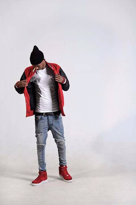 KinosonicEnt's tweet photo. @OskidoIBelieve @LootLove @METROFMSA plz listen 2 our boy @SkinieBlooToei #Fabuloso https://t.co/A4Mm91WjpC
#sahiphop This is a Heat https://t.co/UmiGshbWFP