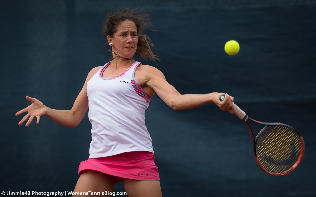 PATTY SCHNYDER - Página 2 DEd4mMDXUAAin0L