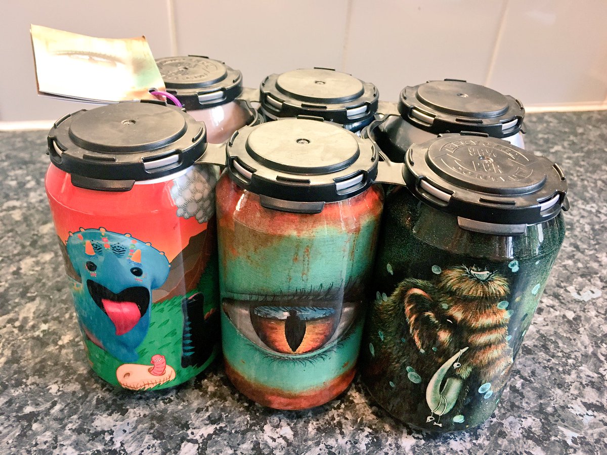AbiCinnamon's tweet photo. So excited I've got my #jurassixpack from @StaggeringBeer 
@mydogsighs @ManOneArt @thisismidge @stulinfield @ooberla @farkfk @SamanthaArts 🙌 https://t.co/myBg6nrVgL