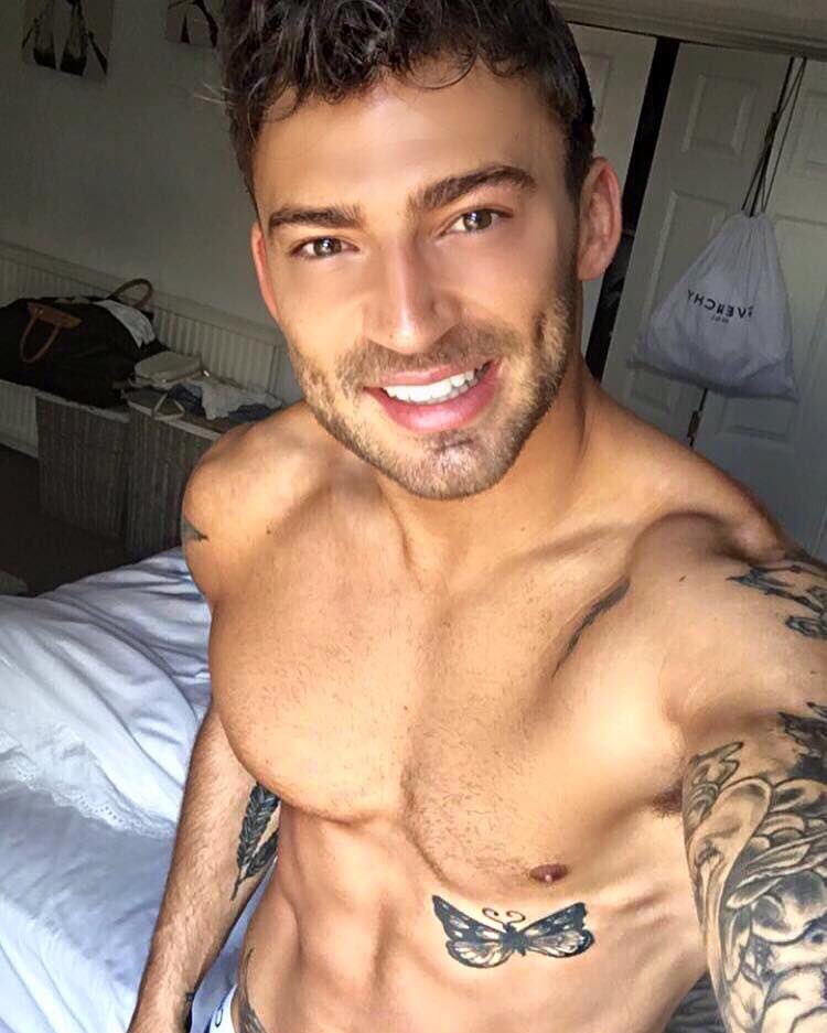 Oh my.  When you are that pretty I want to sit on my mantle and just dust you