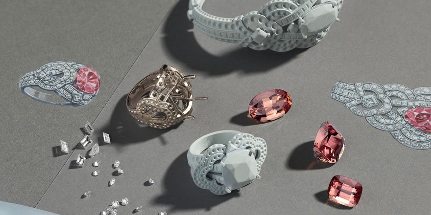 LVMH's tweet photo. LVMH Maisons present new high jewelry collections @Bulgariofficial @Bulgariofficial @dior @chaumet @louisvuitton
https://t.co/DgYTSLIn9b https://t.co/Ee6rfnXT01