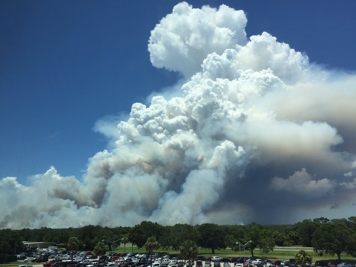 USFWSFire's tweet photo. Update: #RiversEdgeFire at Merritt Island NWR is 5,787 acres & 70% contained #USFWS firefighters patrolling #FLfire π·: @RocketCaley https://t.co/TRQJcRcAaB