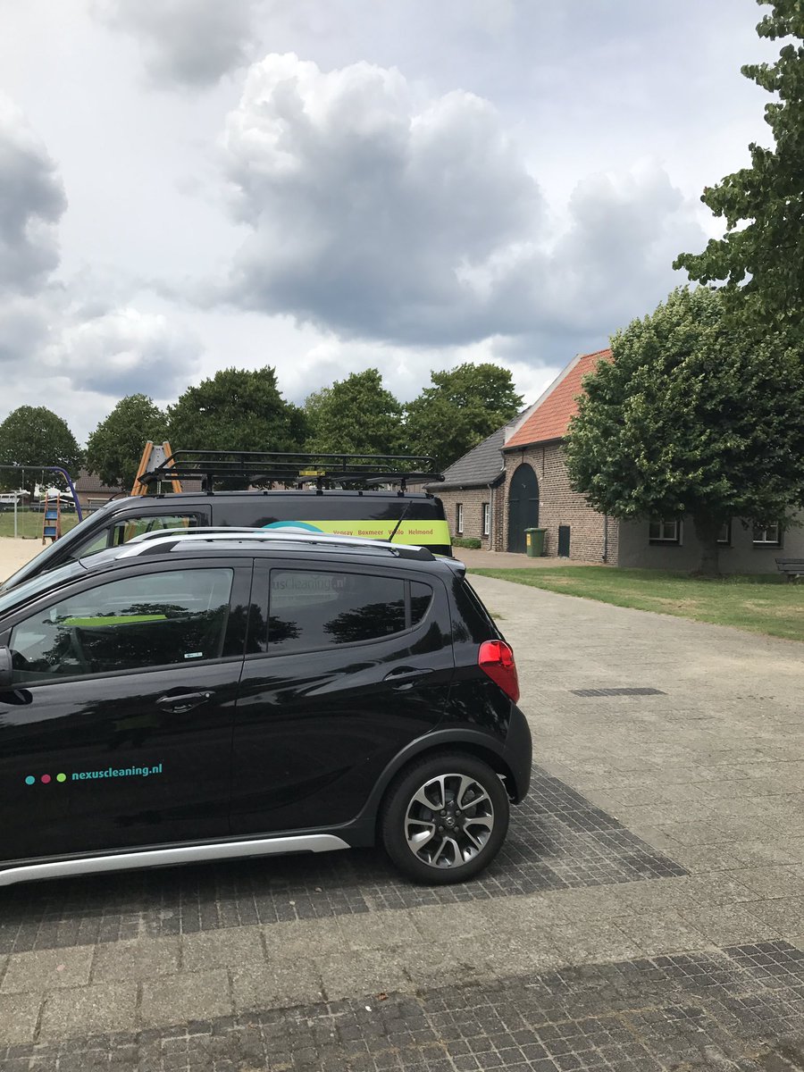 NexusCleaning's tweet photo. Zometeen bezoek van burgemeester en wethouders van gemeente #venray ivm project Arbeidsmatige dagbesteding #schoonmaak #mvo https://t.co/0Qm9QGivB2