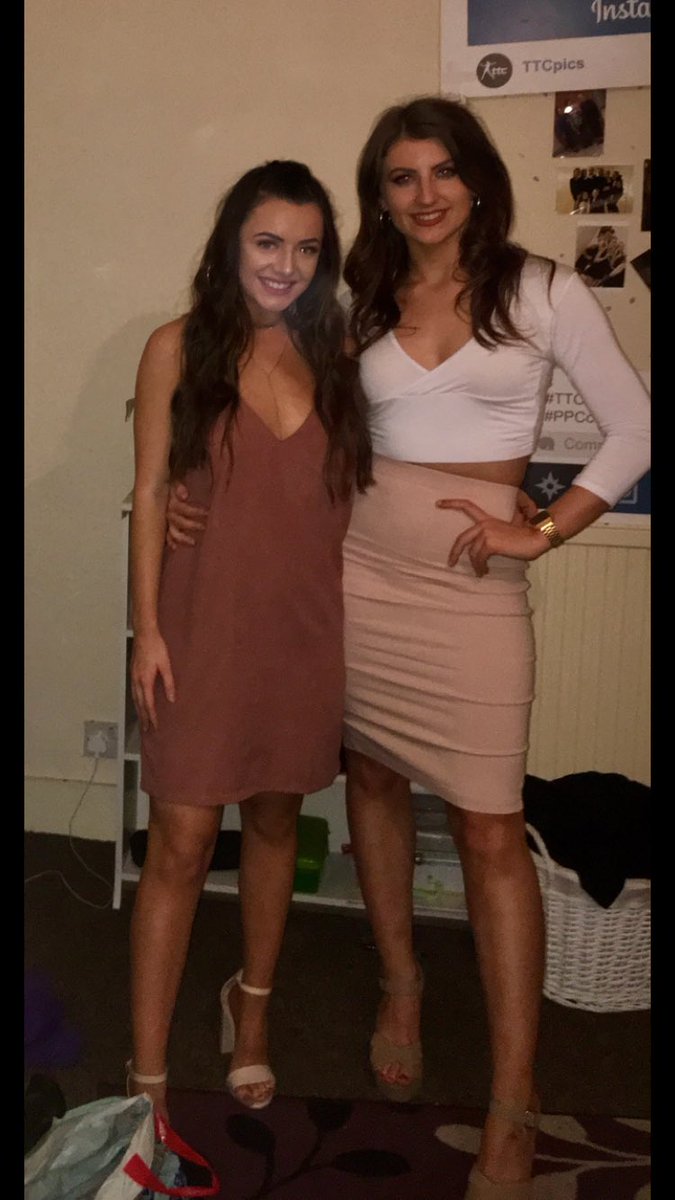 JessScammell's tweet photo. Happy birthday to my @amzwhitaker have the best day girl keep celebrating like u did Friday 🎉🎊🍸 love u mills❤️ #discocomps https://t.co/w5XkCGX2q2