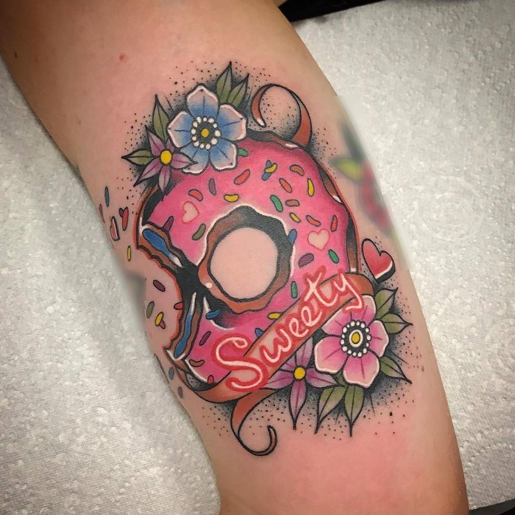 tattoosnob's tweet photo. Sweety by @saschi_mccormack at @blacklinesmattertattoo in Clondalkin, Ireland. #donut #donought #sprinkles #sweety… https://t.co/I5lxrTPx48 https://t.co/PH5xudw3zG