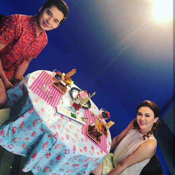 corageousdzzlrs's tweet photo. Day 9 of #RecipeForLove shooting. #CorTian #VaLix 

(c) @DirekJoey https://t.co/bYZmoz3ec4