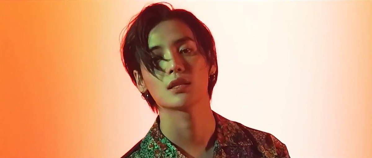jaewonturkey's tweet photo. ONE - ‘해야해(heyahe)’ M-V'sinden bazı görüntüler

#ONE #원 #정재원 #OneDay https://t.co/kM4L8NeCVg