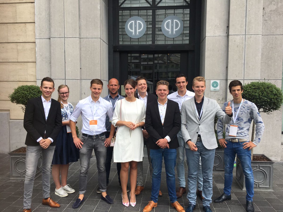 Stage presentation rehearsal went well! <a href="/JA_Europe/">JA Europe</a> <a href="/vlajovzw/">Vlajo</a> <a href="/ASBL_LJE/">LJE</a> #CoYC17 #teamNL #goINIZIO