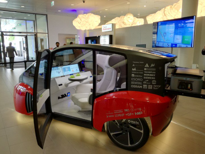 jmvdzande's tweet photo. On display at #SAP #Leonardo Live. @Belgian #politicians, with a dedicated lane an alternative for 'cash for cars'? Dare to dream! https://t.co/7VwjVsMTC6
