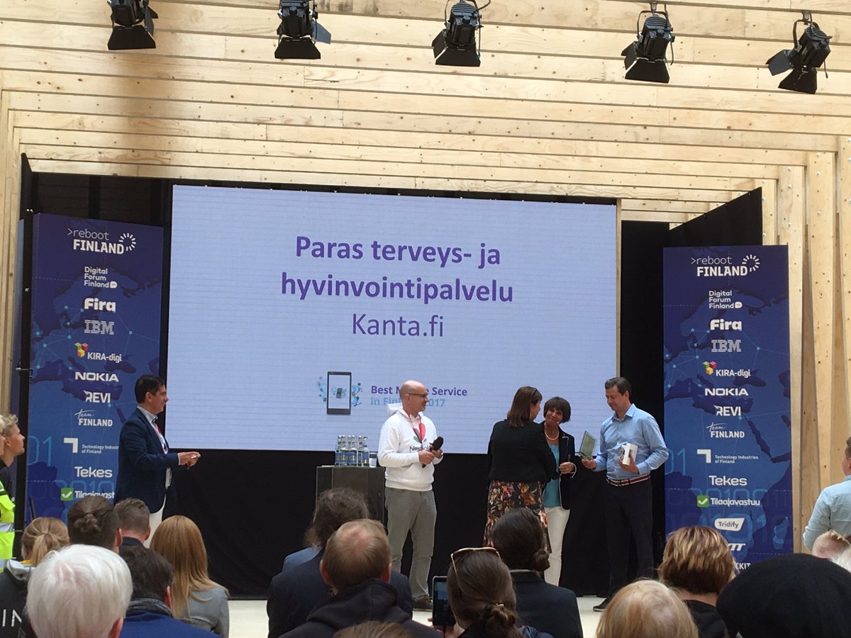 Kantapalvelut's tweet image. Kanta.fi palkittiin parhaana terveyden ja hyvinvoinnin mobiilipalveluna #SuomiAreena'ssa! kanta.fi/fi/tiedotteet/… #rebootfinland