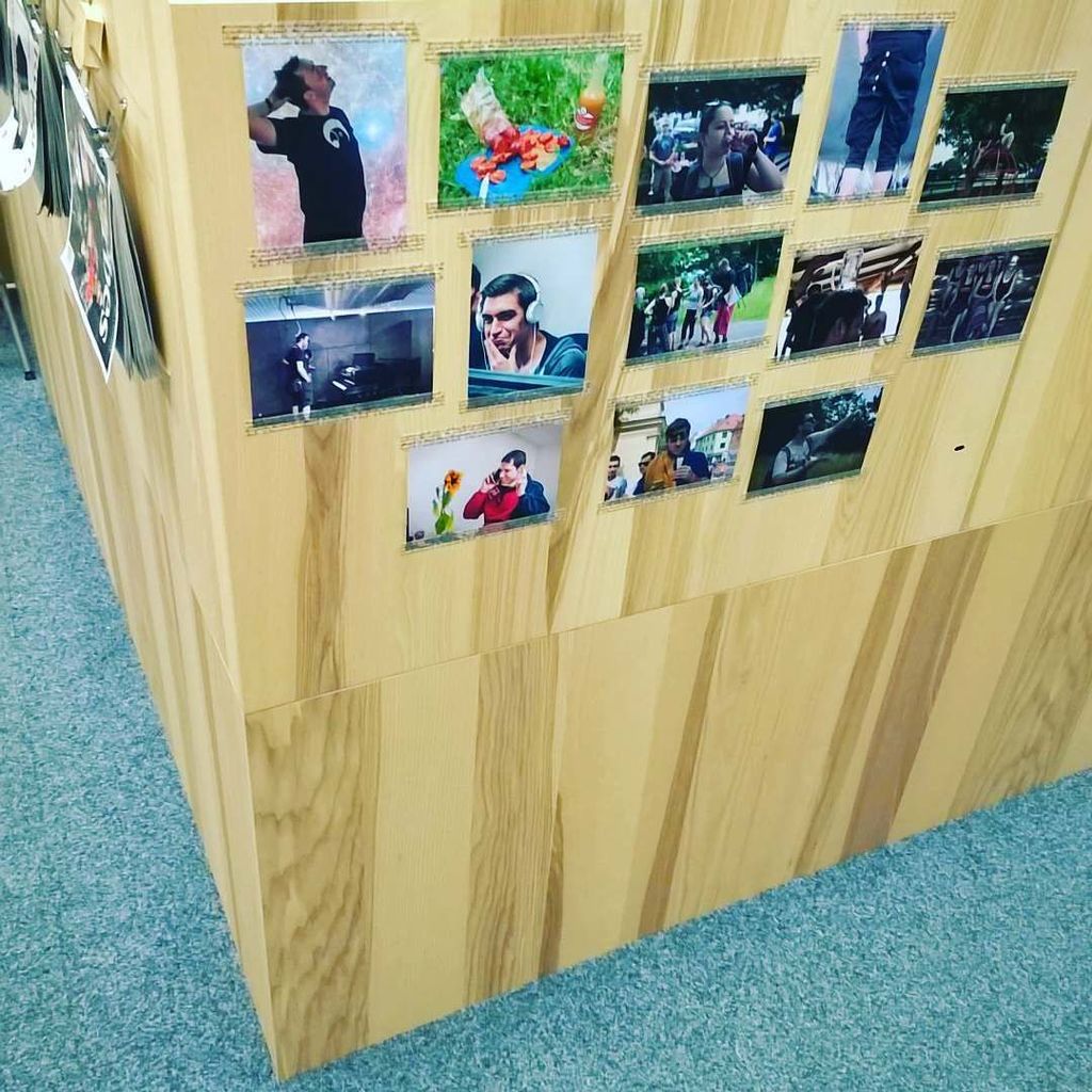 Zkrášlujeme bar fotkami zaměstnanců! #nekavarna #besteto #mergado #reglendo #brno #café