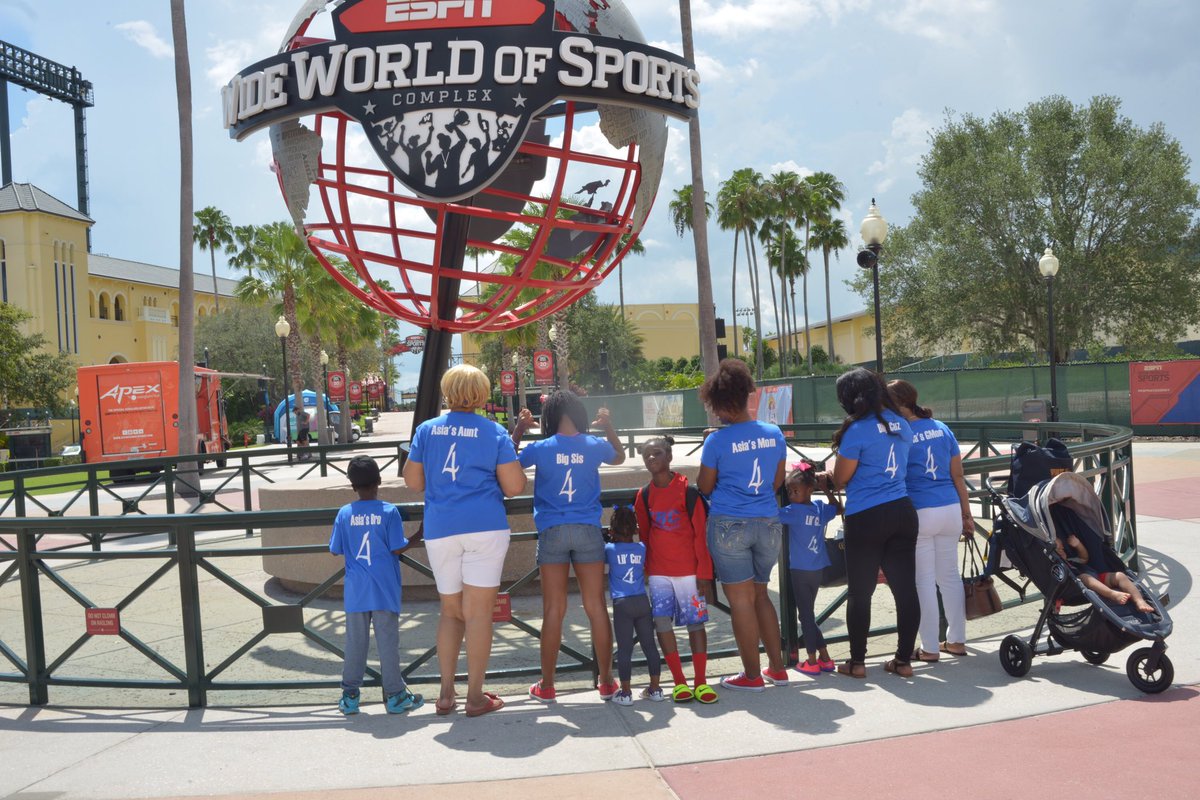 johnson_fam83's tweet photo. Pre-game family pics #fbceclipse #fbcstrong #espnworldwideofsports #orlando #aaubasketball #familyfirst #thefinest #disneyworld #royal https://t.co/N5rTsKJxoG