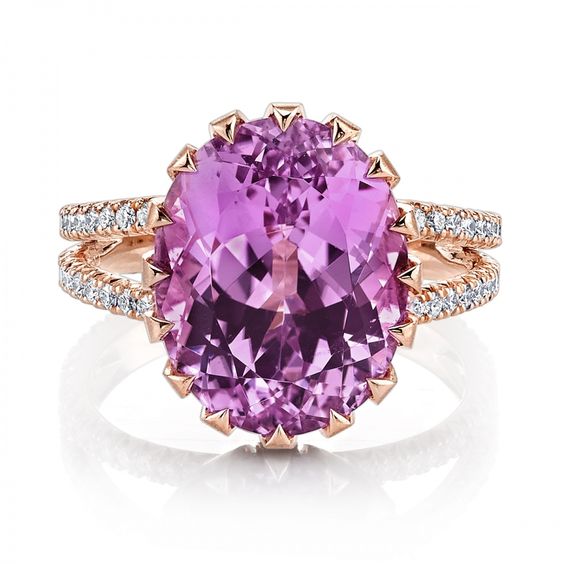 davidperryassoc's tweet photo. Looking pretty in purple today! @OmiGems https://t.co/gsjkYpbeCd