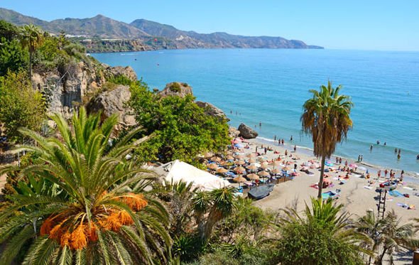 DawnMPeterson's tweet photo. 24 hours in Costa Del Sol.
Little Siesta on the beach then Tapas &amp;Sangria! https://t.co/q2Ip6TjI6t