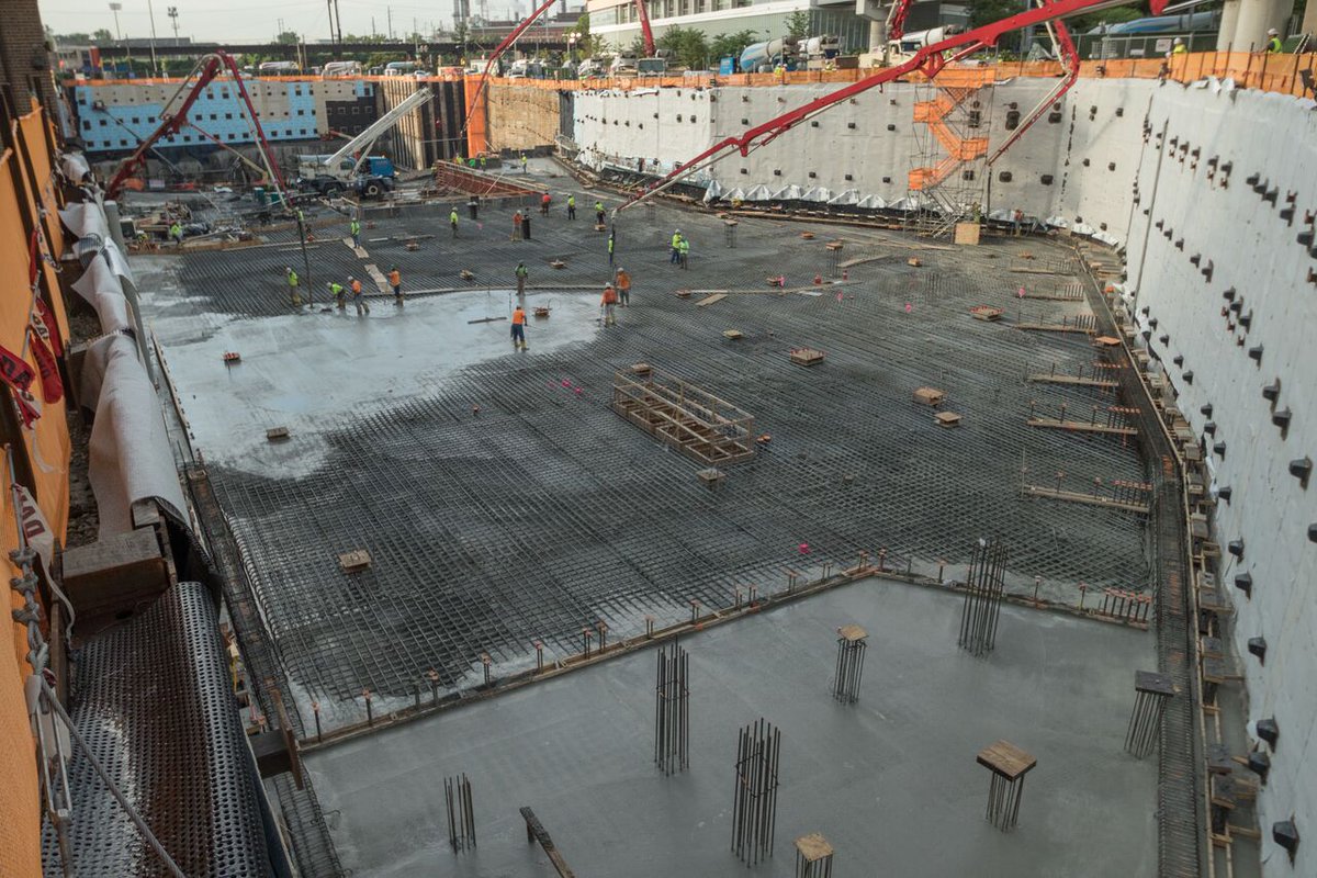 thephillyvoice's tweet photo. Watch: @PennMedicine sets record for largest pour of concrete in Philly history: https://t.co/ZfqiqSsTco https://t.co/9WPcP1BZZ7