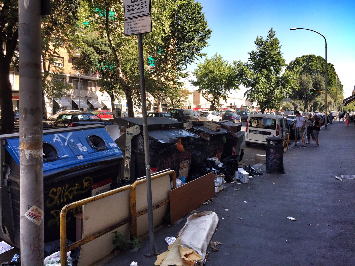 AvvistaMonnezza's tweet photo. Via Ostiense, 10/07/17, ore 16:47

Segnalata da @FerzanOzpetek 

#AvvistaMonnezza 🗑👌 https://t.co/UgiIYRPPD8