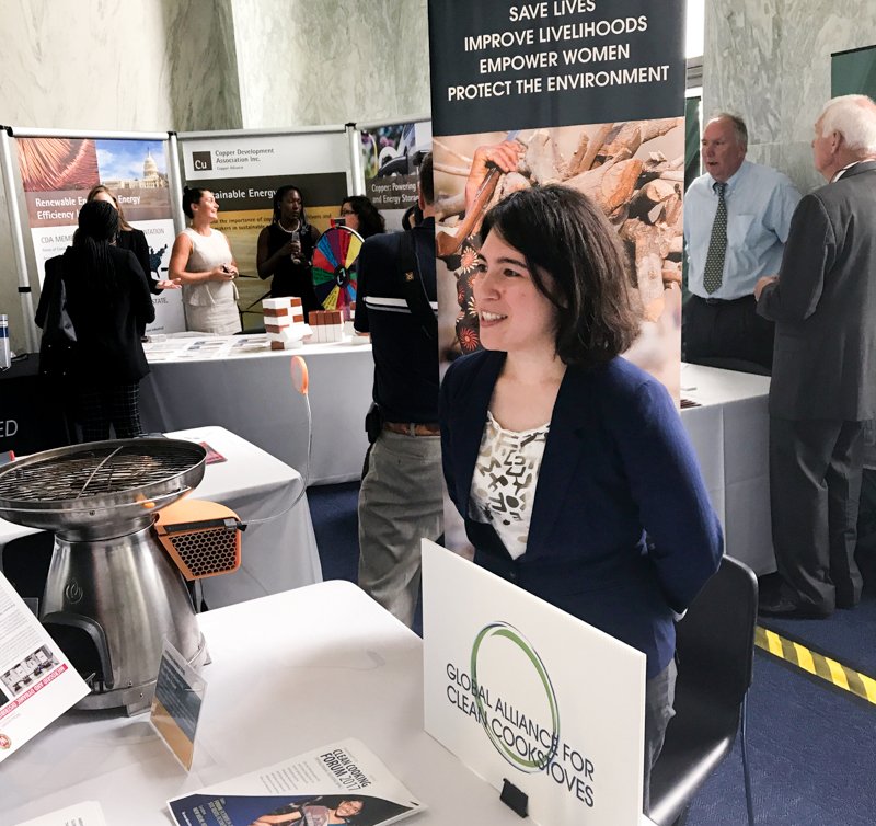 cleancooking's tweet image. We are at the #DCEnergyExpo! Stop by our booth to learn how clean cooking can reduce climate pollutants. #cookstoves #SLCPs