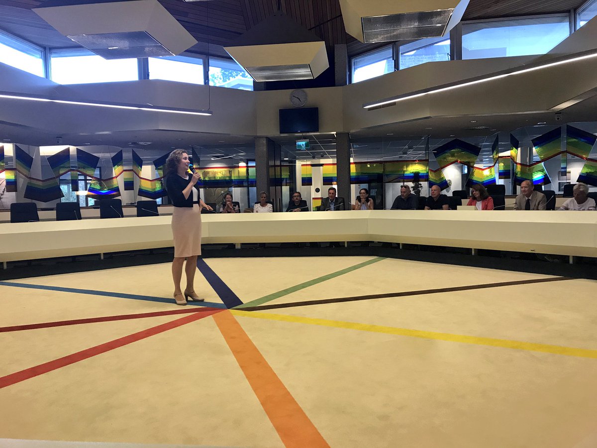 Dem_in_actie's tweet image. Burgemeester @mirjamvantveld en @henkbouwmans openen de @SamenspelLDiB bijeenkomst in @Gem_Amstelveen #trotsopderaad