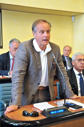 Consiglioveneto's tweet photo. #Dallalibera (Veneto Civico) favorevole a #interramento #lineaelettrica #elettrodotto #Camin #Dolo #Fusina https://t.co/Cn7QyYaqQr https://t.co/9WdFzOtbNZ
