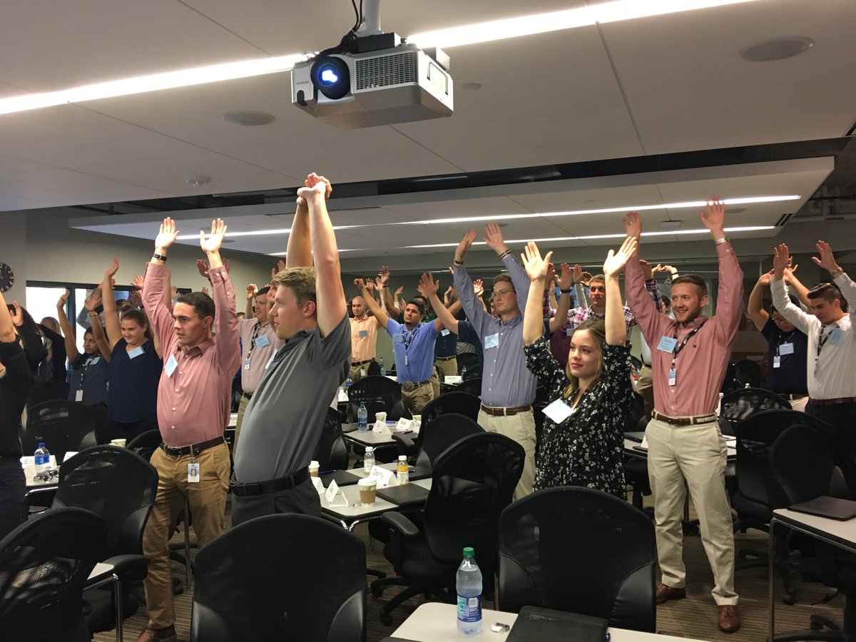 SaraLindlief's tweet photo. Welcome @MAMortensonCo Interns to HQ! #MortSIE2017 #sharingtheirexperiences #stretchandbend @David_Mortenson @MortensonCareer https://t.co/qXsXOp19oF