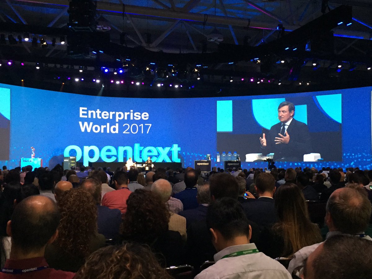 Hockey legend Wayne Gretzky at <a href="/Opentext/">OpenText</a> EnterpriseWorld 2017 <a href="/OfficialGretzky/">Anna Costello</a> #OTEW