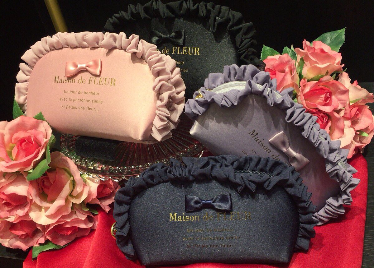 ট ইট র Maison De Fleur仙台 ブランドロゴフリルメガネケース メゾンドフルール初のメガネケース です 外はしっかりした素材 中は保護用のふわふわとした裏地が入っております 更に 裏地が取り外し可能なのでペンケース ポーチとしても使え万能です ট ইট র Maison De Fleur仙台 ブランドロゴフリルメガネケース メゾンドフルール初のメガネケース です 外はしっかりした素材 中は保護用のふわふわとした裏地が入っております 更に 裏地が取り外し可能なのでペンケース ポーチとしても使え万能です