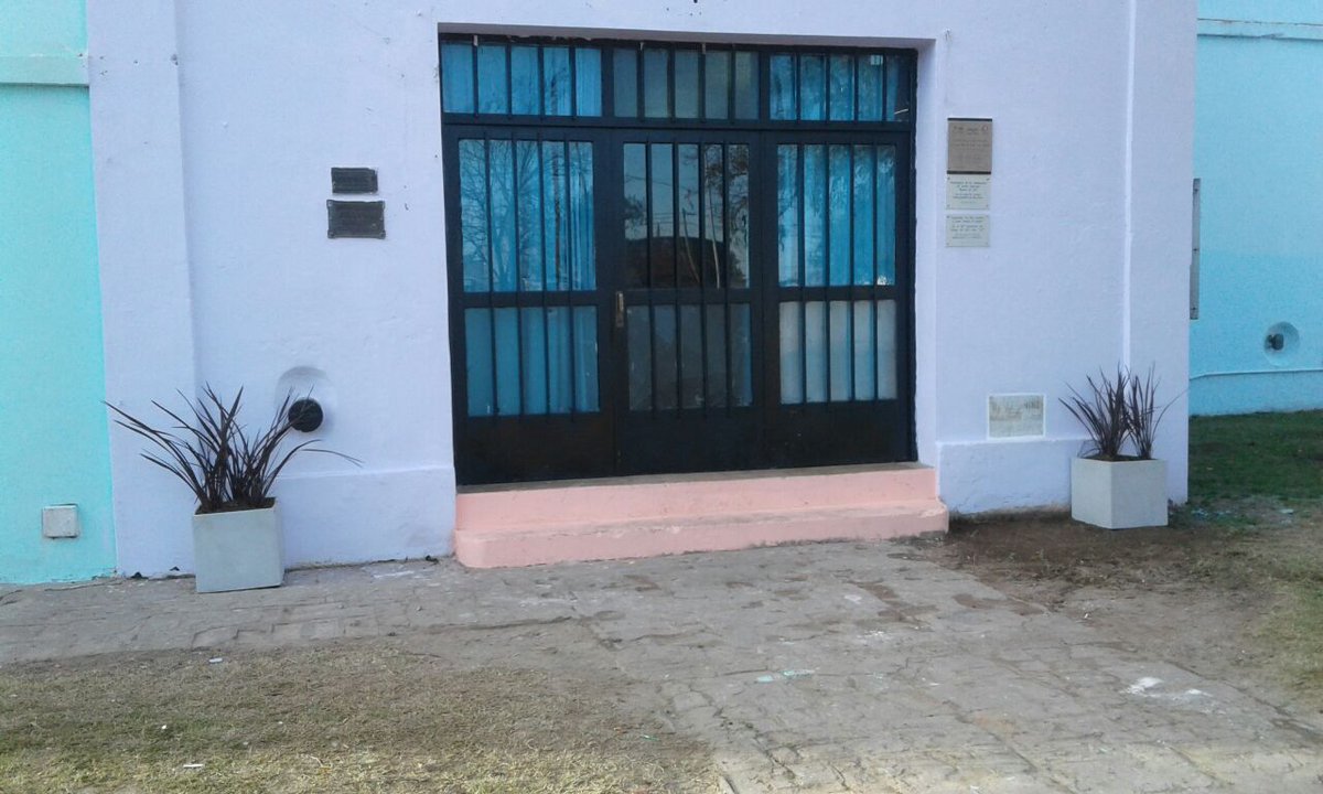 municipalidadba's tweet photo. #CiudadCuidada | Mejoramiento y limpieza de calles, zanjas y alcantarillas 🗑️#HaciendoBaraderoJuntos @FerAntonijevic https://t.co/0Fj3swpP4d https://t.co/JhWcaGckBK