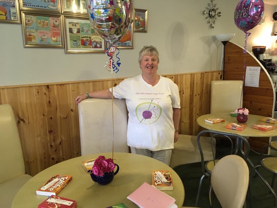 HandKnittedLove's tweet photo. Celebrating 5yrs in business with Knit&knatter ladies #willowtreecafe @Gleaveshgc we had scrumptious homemade scones&cake #frodsham #indie https://t.co/THFEYyl4X5