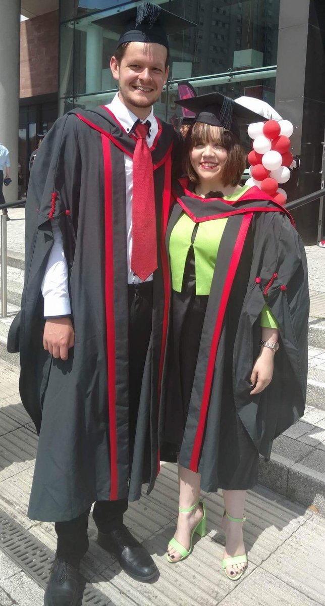 LucyGullon's tweet photo. Some snaps from graduation day last Thursday #USWGrad #USWCreative #setdesign #GRADUATES #graduation2017 #first https://t.co/5QFcc6MPBg