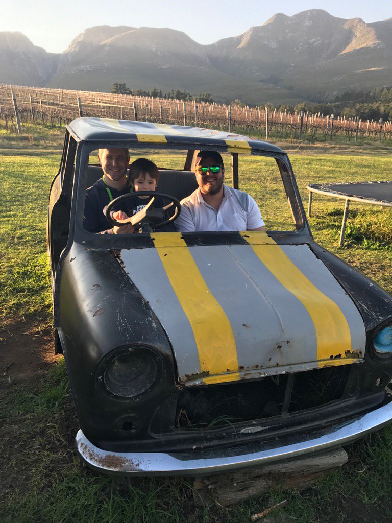 StephΔn Pretorius tweet media