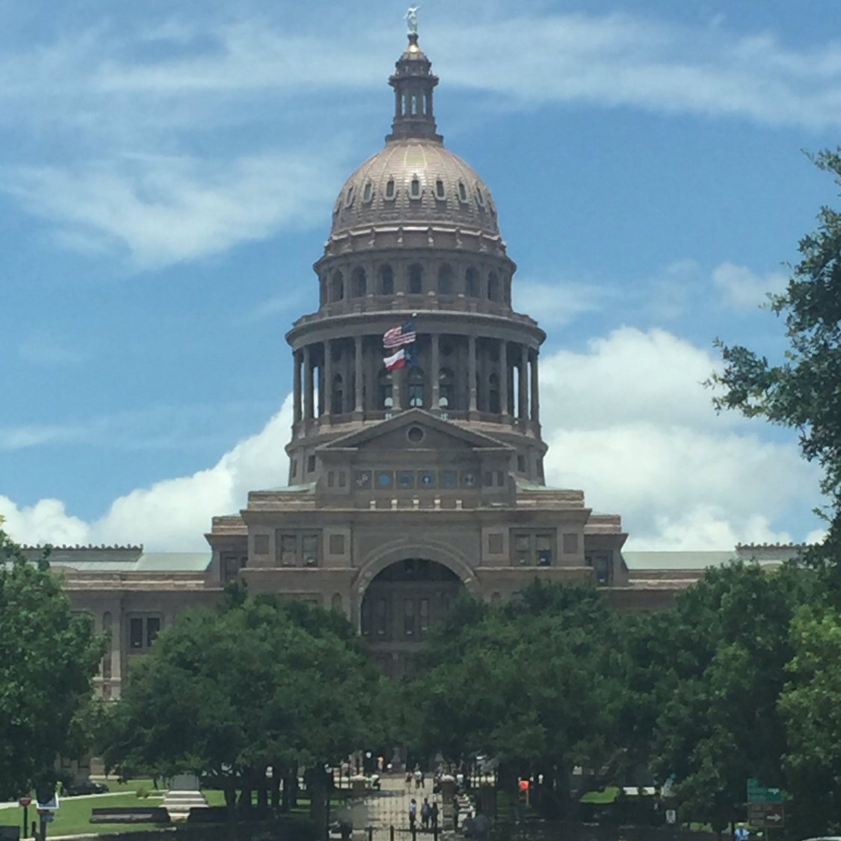 TexasYam's tweet photo. Ready to honor our @TXarted #txYAM17 #GovenorsGallery17 selections being unveiled @TxCapitolSteps this afternoon! @Youthartmonth #TAEAproud https://t.co/EGXF8jrQMf