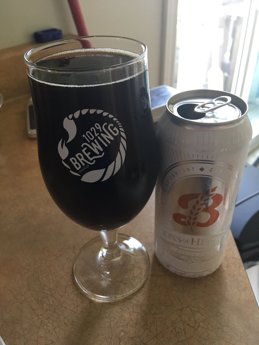 Had an itch for a brown ale this eve. What better way to scratch it than <a href="/bretonbrewing/">Breton Brewing Co.</a>  Sons of Hector.