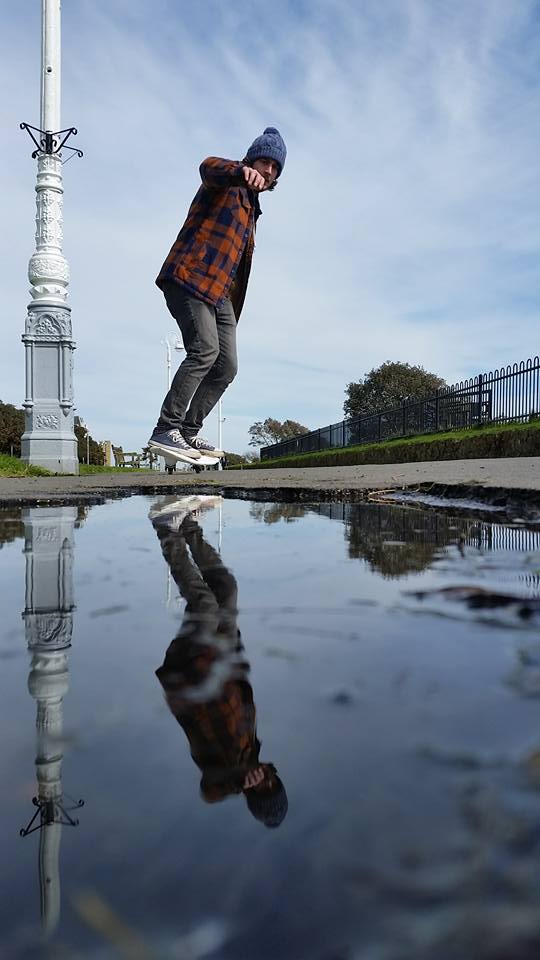 Razor_FR's tweet image. Vous avez une photo stylée de vous sur un #RipSurf ? Alors publiez-la et taguez-nous ! #SurfezOùVousVoulez 🏄
➤ bit.ly/RazorRipSurf