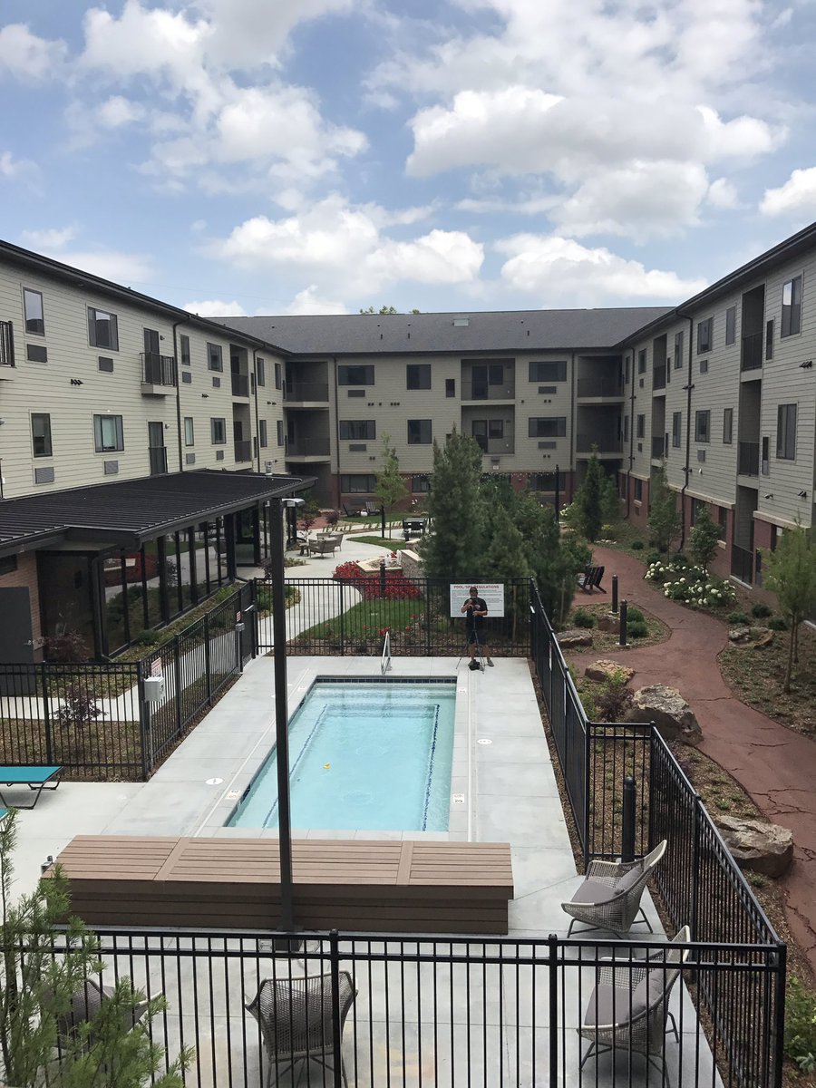 cmacdux's tweet photo. The Conrad- Located in Omaha's Historic Blackstone District. #rentcip https://t.co/3L6tU1wywj