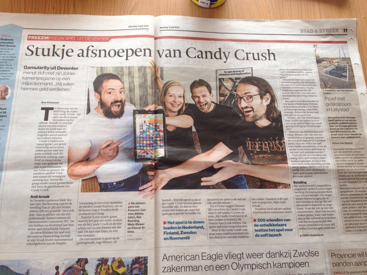 freezmgame's tweet image. Mooie spread over Freezm in de Stentor! Lees het artikel in digitale vorm: dlvr.it/PTjbw7 #game #ios #android @ds_Deventer