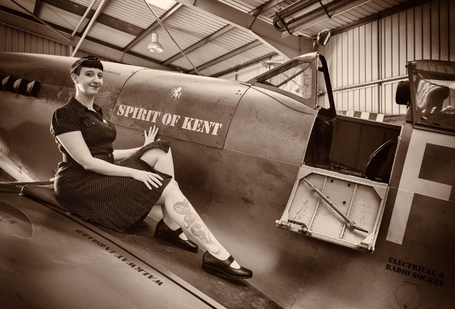 If anyone is on #purpleport <a href="/PurplePort/">PurplePort</a> plse VOTE before midnight for my #spitfire #vintage #retro pic purpleport.com/competition/vi… #model