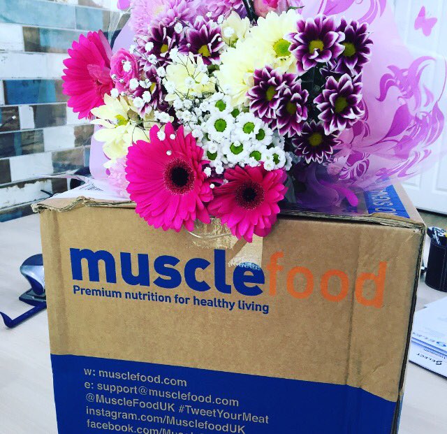 Mums <a href="/MuscleFoodUK/">MuscleFood</a> #easycook delivery has arrived!! Cannot wait to taste it! 🐶 #tweetyourmeat
