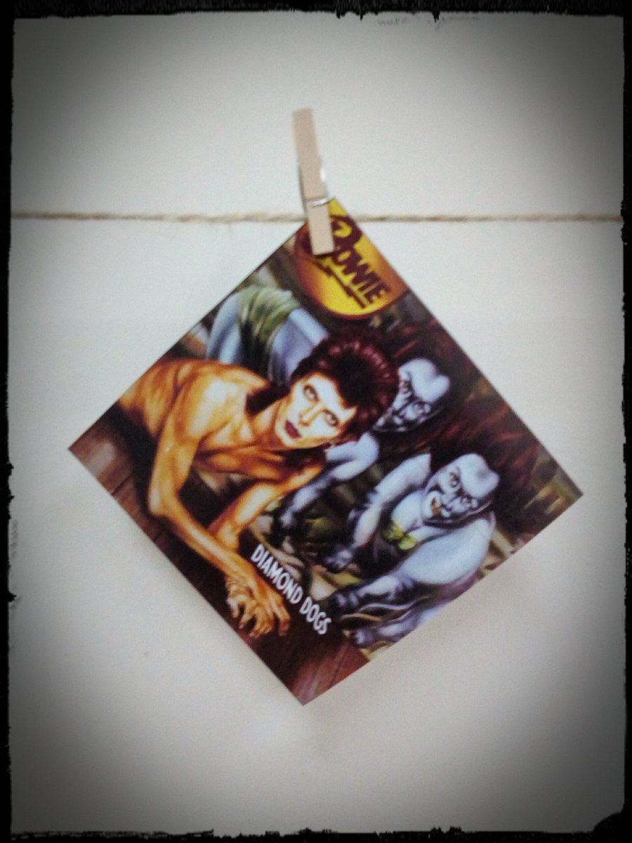 Al gran Bowie también lo recordamos en @Sala_43, ven por tu imán,te esperamos!