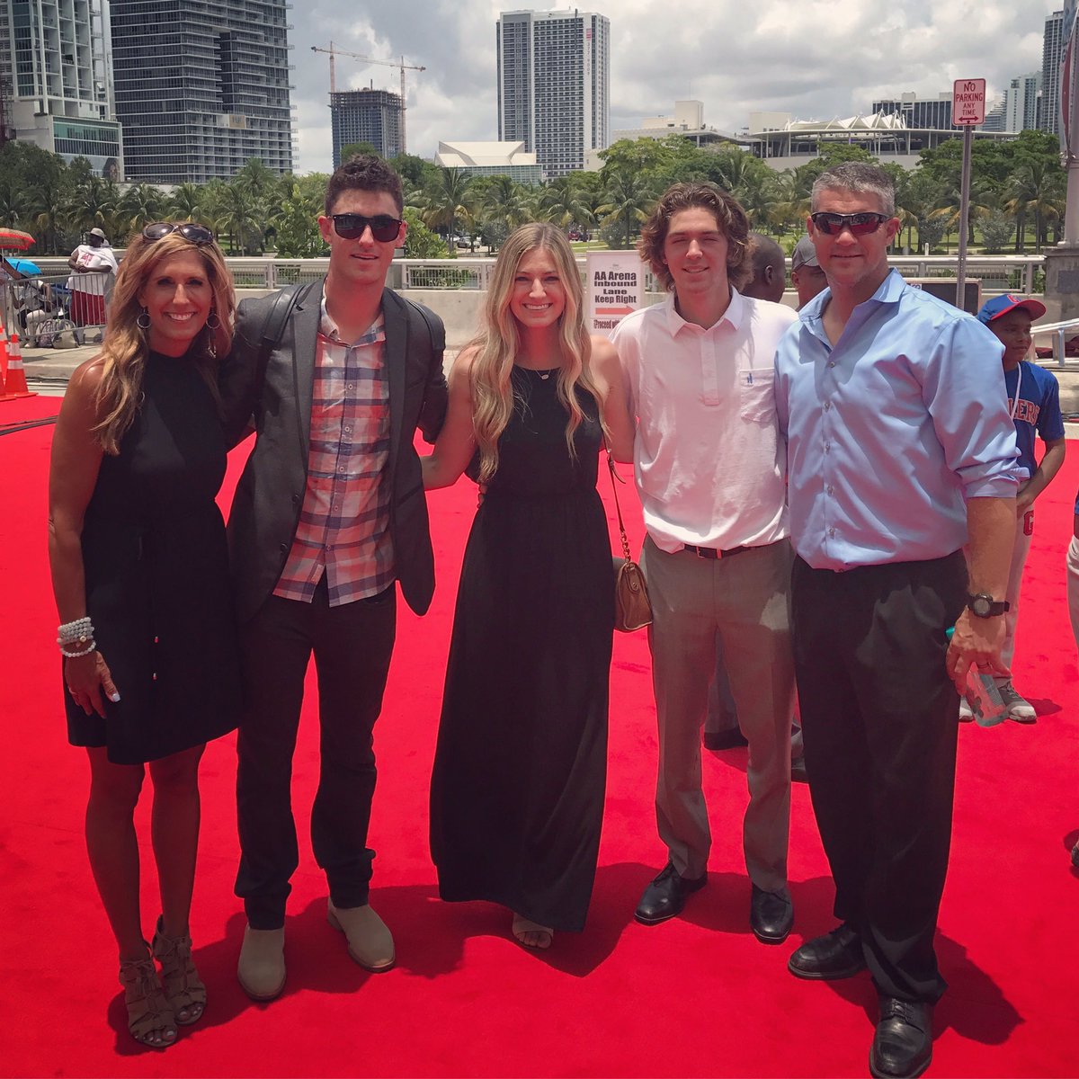 Ashli Bellinger on Twitter "Fam 🤘🏼 ASG2017 Cody_Bellinger